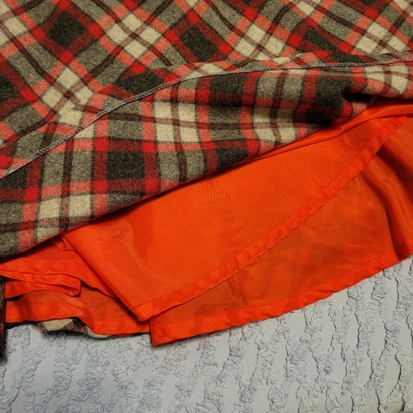 Vintage lined wool plaid circle skirt size M EUC - Picture 2 of 5